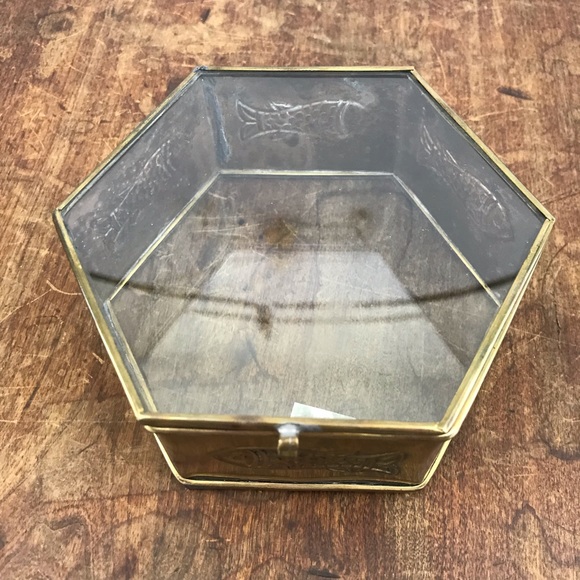 Vintage Made in India Glass Brass Fish Trinket Box - Picture 2 of 6